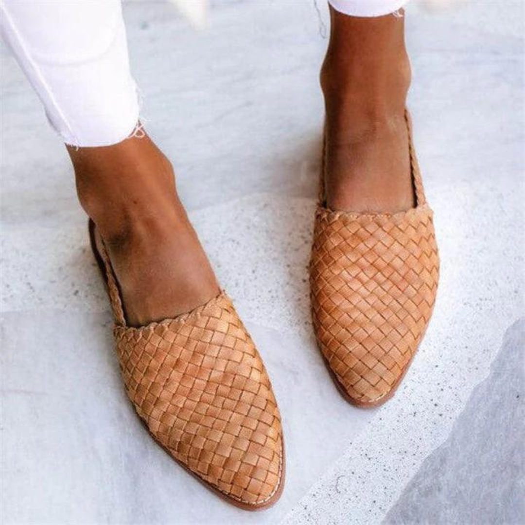 Donna | Orthopedic Flat Shoes with Pointed Toe and Slingback