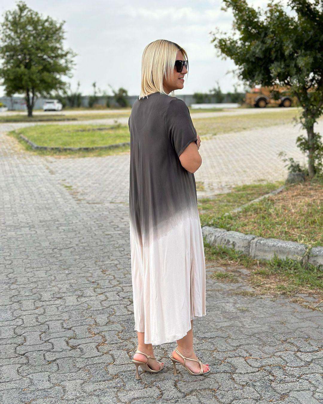 Sophie | Midi Summer Dress with Ombre Print and Round Neckline