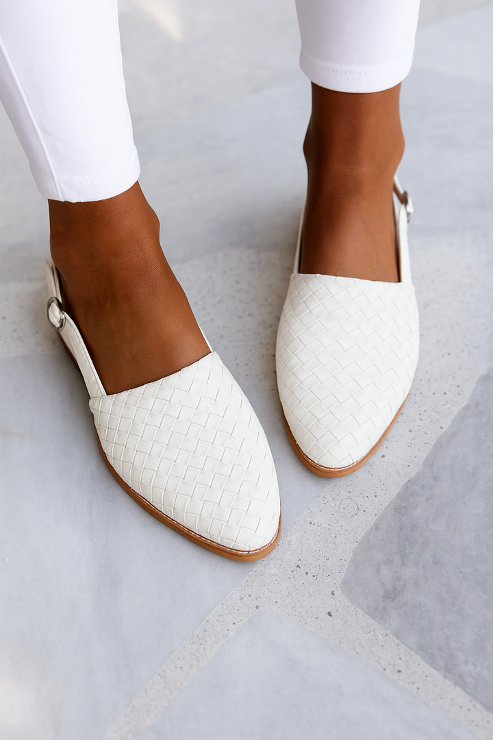 Dana | Orthopedic Pointed Mules with Closed Toe Detail