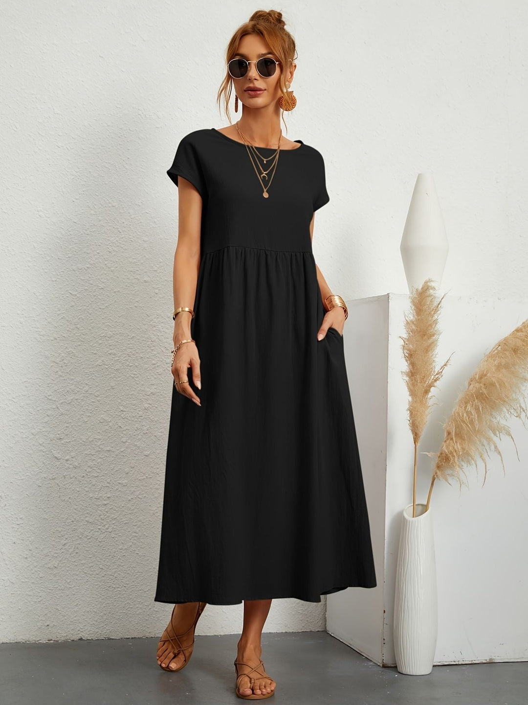 Magnolia | Midi Summer Dress with Round Neck and Pockets