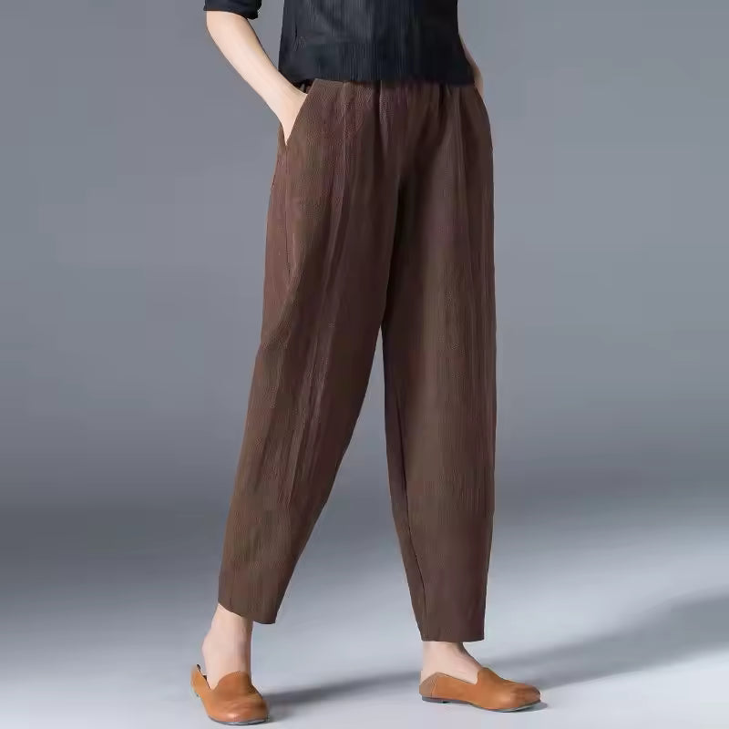 Meg | Tapered Trousers with Elastic Waist and Side Pockets