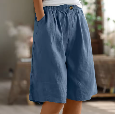 Bette | Knee Length Shorts with Elastic Waist and Side Pockets
