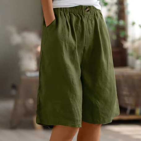 Bette | Knee Length Shorts with Elastic Waist and Side Pockets