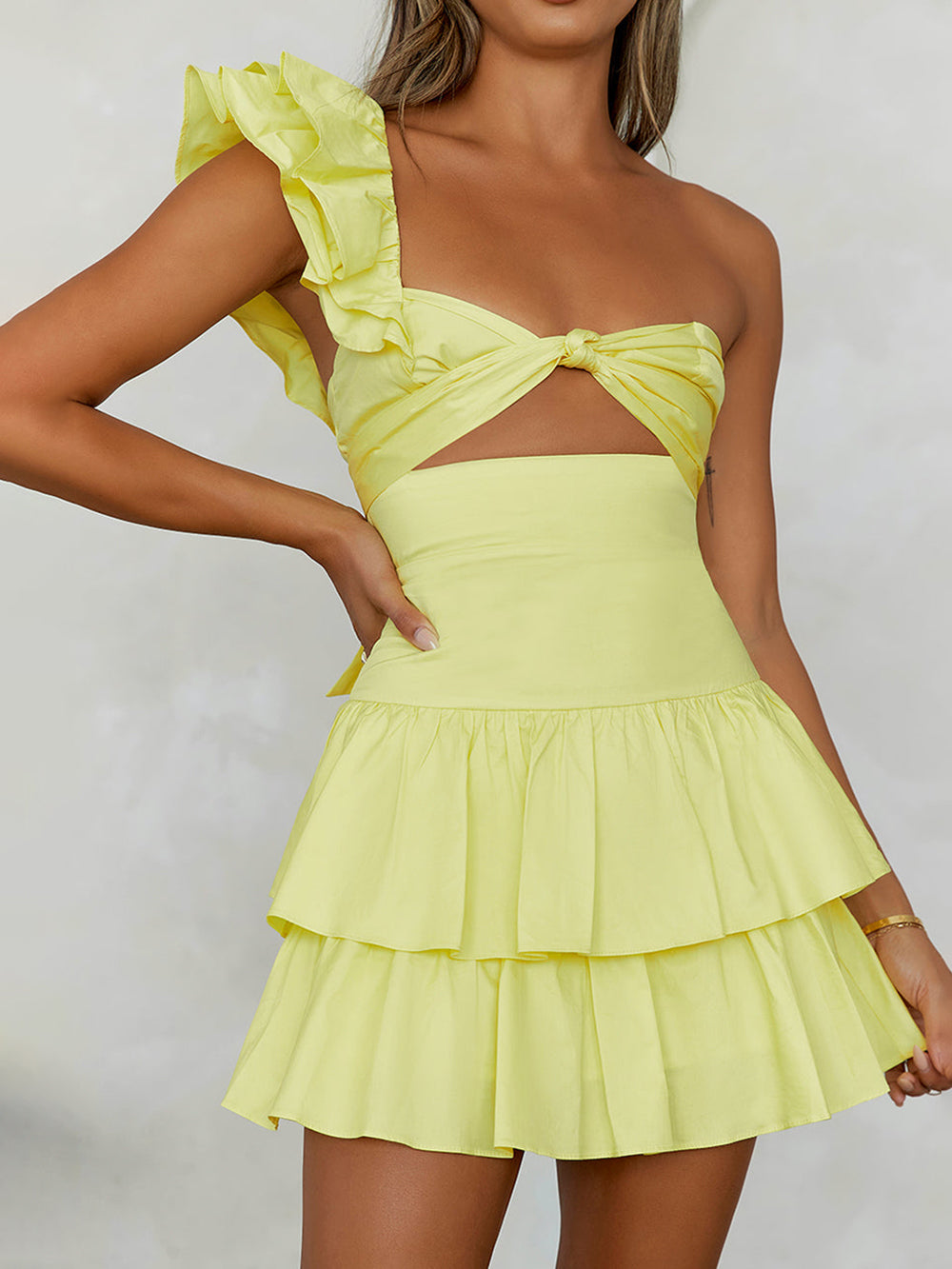 Demi | Mini Summer Dress with Floral Print and Front Cut-Out