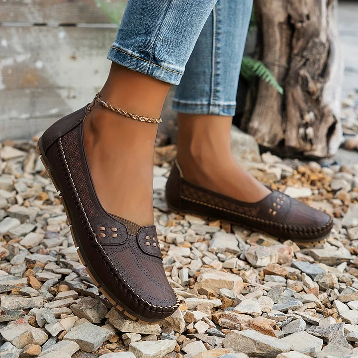 Paulette | Orthopedic Flat Shoes with Embroidered Detail
