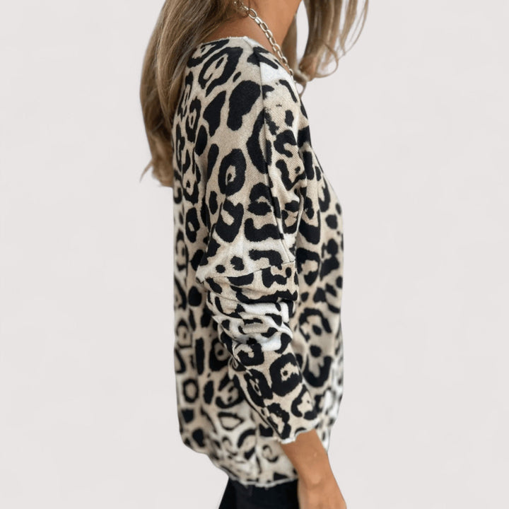 Tara | Animal Print Top with Long Sleeves and Round Neckline